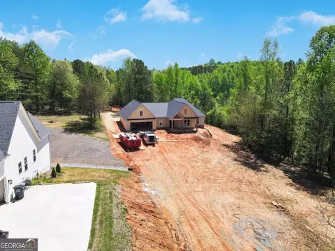 102 Oak Creek Ct E, Jasper, GA 30143