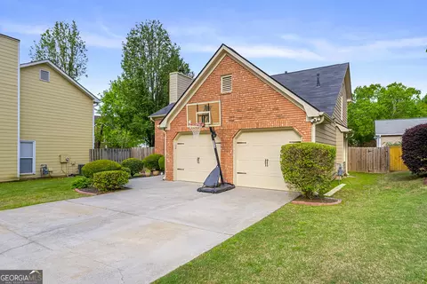 320 Devon Ct, Alpharetta, GA 30004
