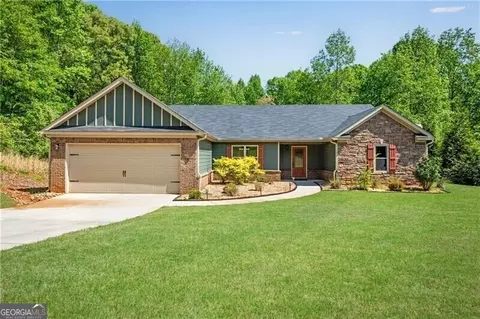 527 Lena Dr, Hoschton, GA 30548