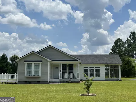 141 Burnt Pine Dr, Moultrie, GA 31768