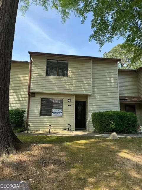 1130 Country Ct, Lawrenceville, GA 30044