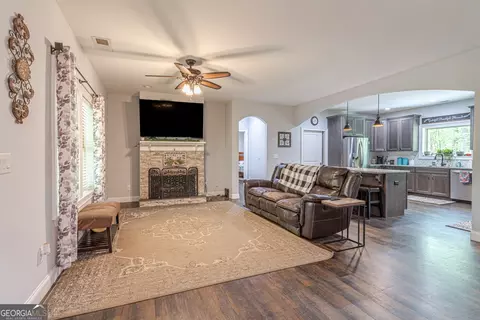 Living - 355 Boynton Rd, Hampton, GA 30228 photo 1 of 3