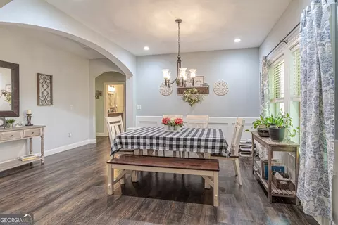 Dining - 355 Boynton Rd, Hampton, GA 30228 photo 2 of 4
