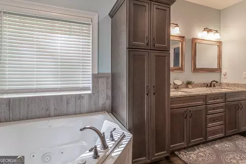 Bath - 355 Boynton Rd, Hampton, GA 30228 photo 6 of 6