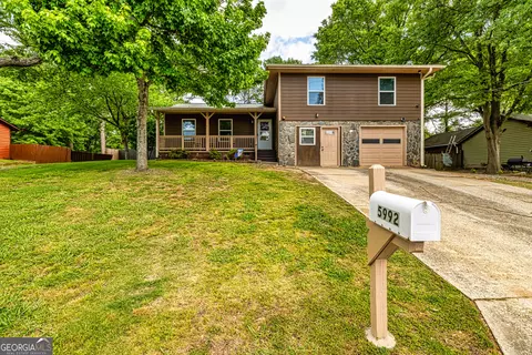 Exterior - 5992 Twilight Trl, Morrow, GA 30260 photo 2 of 10