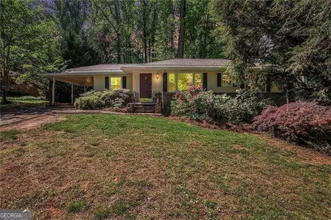 1865 Winchester Trl, Chamblee, GA 30341
