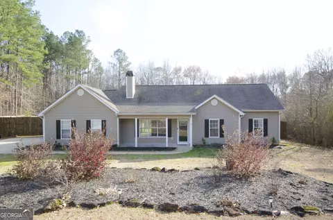 135 Riverside Ct, Sharpsburg, GA 30277