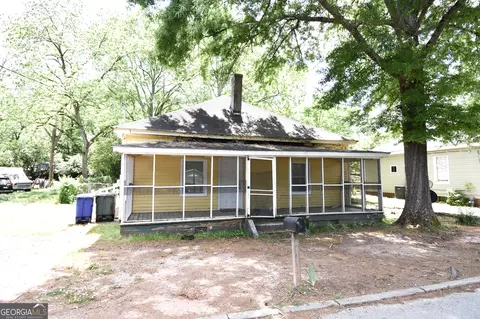 318 W Cherry St, Griffin, GA 30223