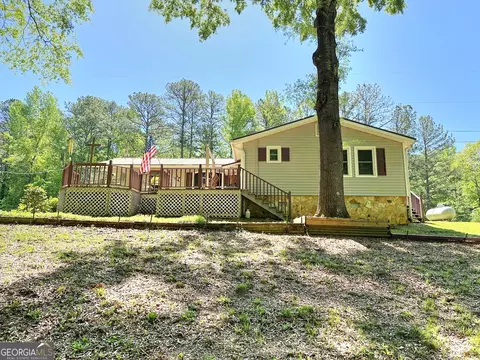1006 Warner Rd, West Point, GA 31833