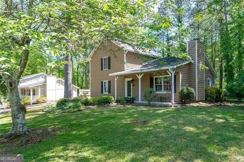 3675 Merry Oak Dr SW, Marietta, GA 30008