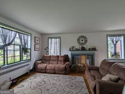 129 E Leo Trapnell Ave, Lyons, GA 30436 photo 7