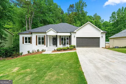 5785 Elm Tree Dr, Buford, GA 30518