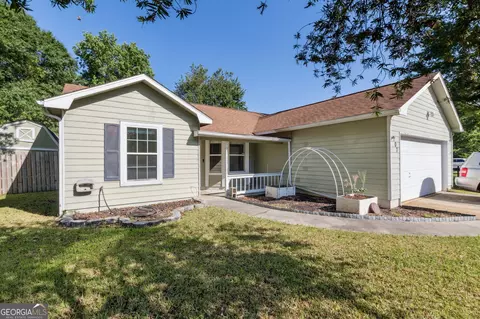 107 Lake Crest Dr, Kingsland, GA 31548