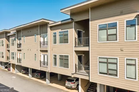 27 Moda Ln, Atlanta, GA 30307