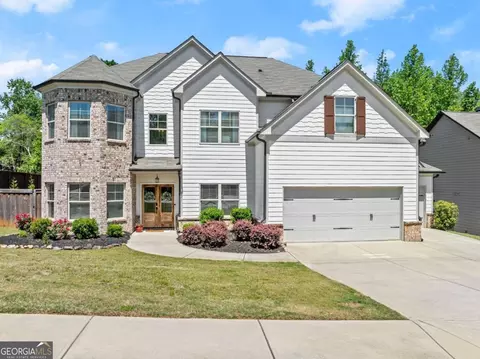 321 Hemlock Ct, Hoschton, GA 30548
