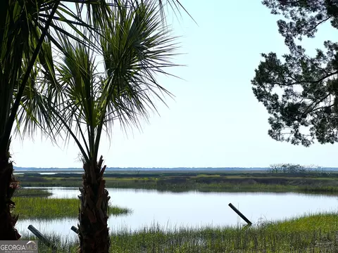 213 Stern St, Saint Marys, GA 31558