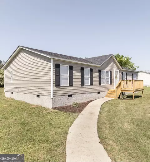 208 Williamsburg Trl, Byron, GA 31008