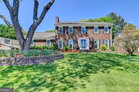 1238 Summit Chase Dr, Snellville, GA 30078