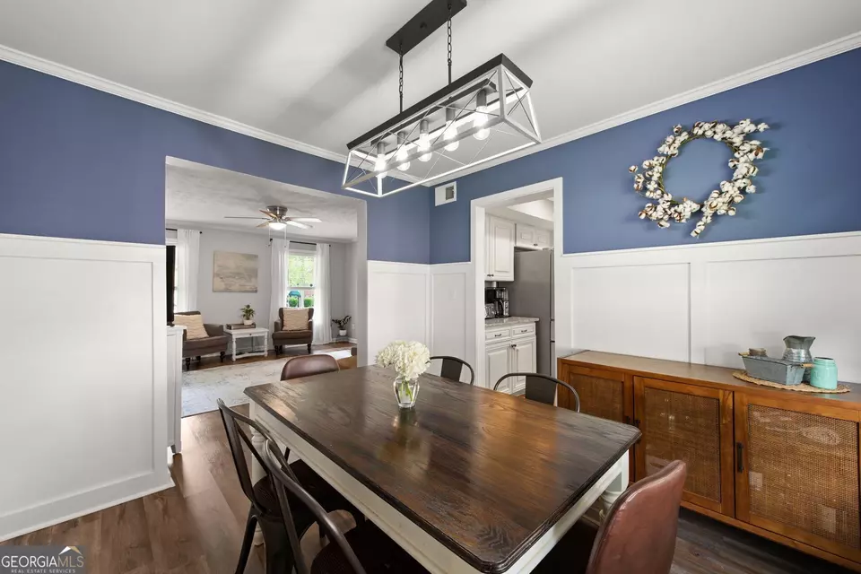 Dining - 500 Atwood Cir, Peachtree City, GA 30269 photo 2 of 3