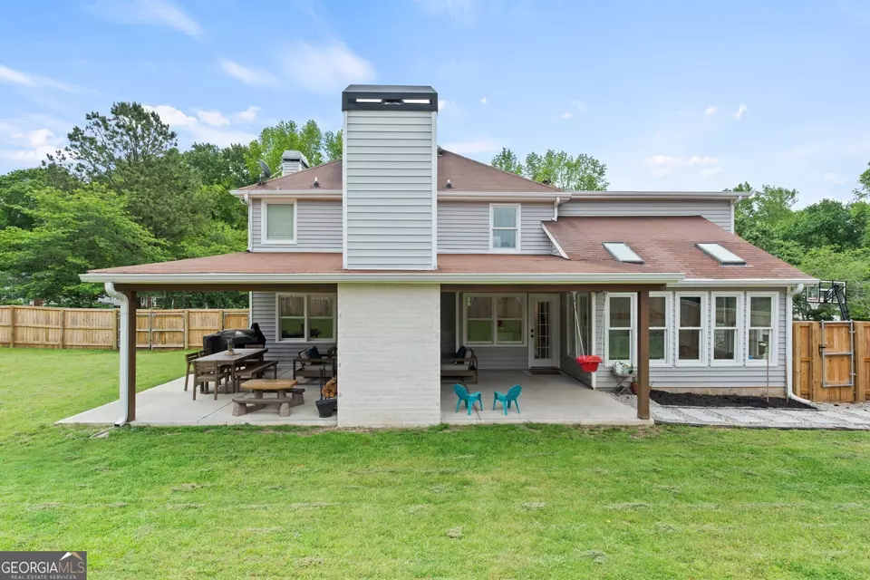 Exterior - 500 Atwood Cir, Peachtree City, GA 30269 photo 8 of 13