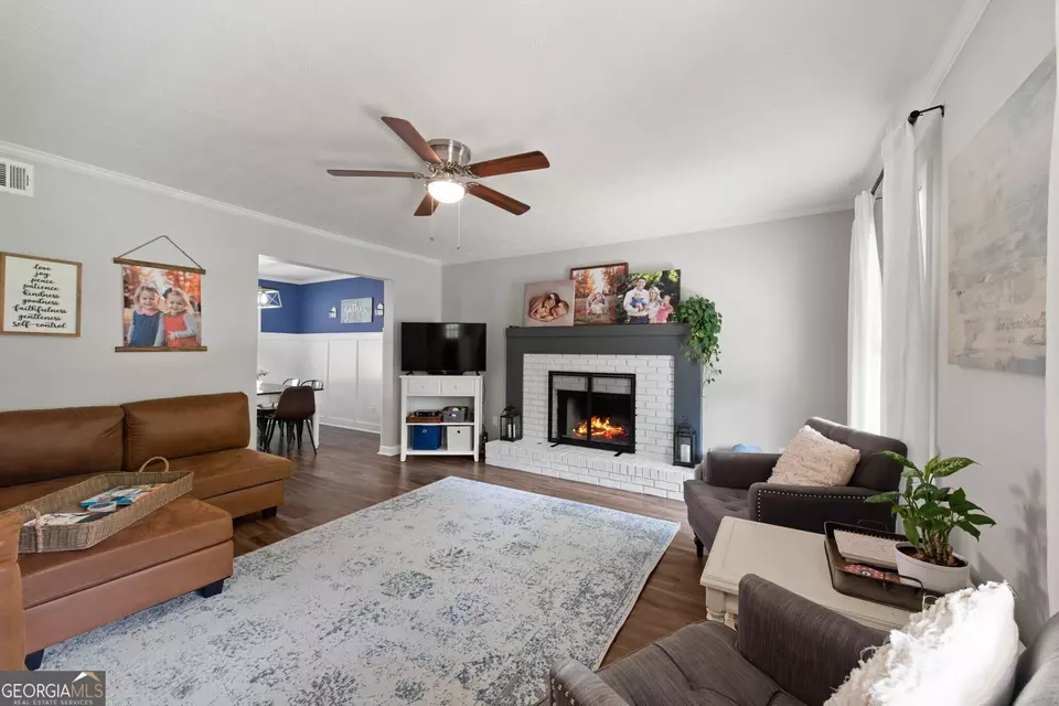 Living - 500 Atwood Cir, Peachtree City, GA 30269 photo 1 of 2
