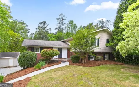 2389 Kingsland Dr, Atlanta, GA 30360