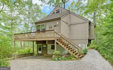 285 Bobcat Ln, Lakemont, GA 30552