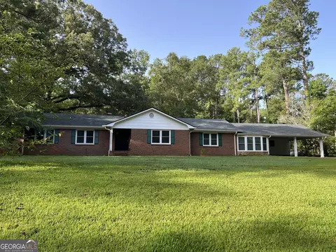 613 Ginger Cir, Lagrange, GA 30240