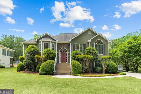 226 Hidden Ct, Winder, GA 30680
