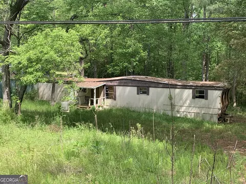 483 Lake Cir, Newnan, GA 30263