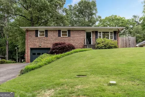 3207 Woodview Dr SE, Smyrna, GA 30082