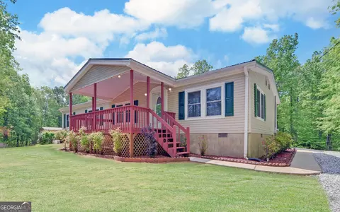 67 Josiah Dr, Toccoa, GA 30577 photo 2