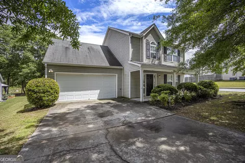 205 Shadowbrooke Cir, Loganville, GA 30052