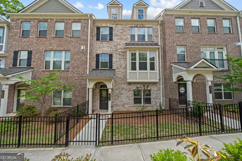 2556 Clairebrooke Bnd, Chamblee, GA 30341