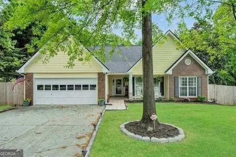 2595 Tribble Gates Dr, Loganville, GA 30052