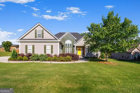 41 Arthur Ave, Jefferson, GA 30549