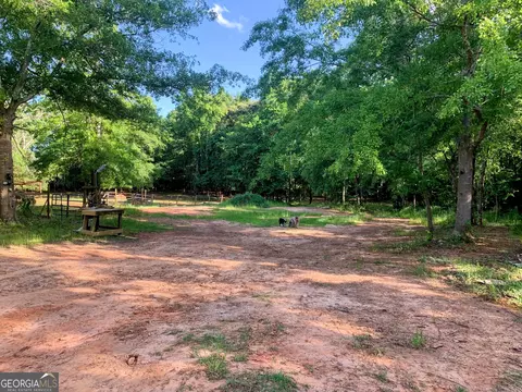 819 Cannafax Rd, Barnesville, GA 30204 photo 2