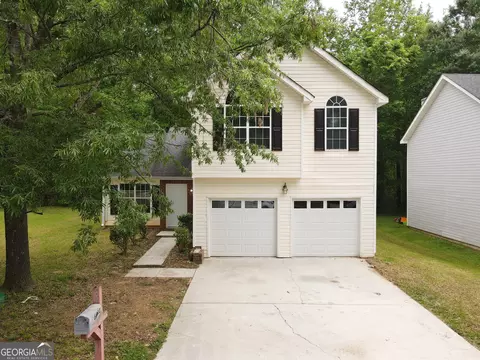 6594 Pole Creek Dr, Lithonia, GA 30058