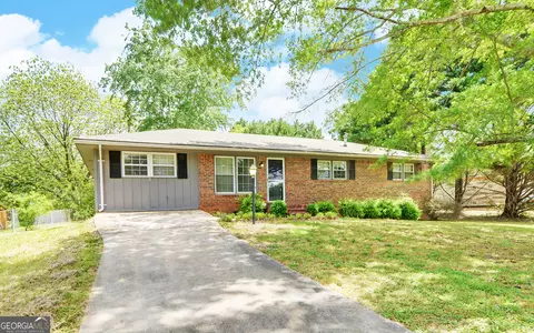 106 Edwards Dr, Toccoa, GA 30577