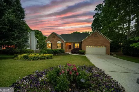 1365 Barclay Dr, Lawrenceville, GA 30043