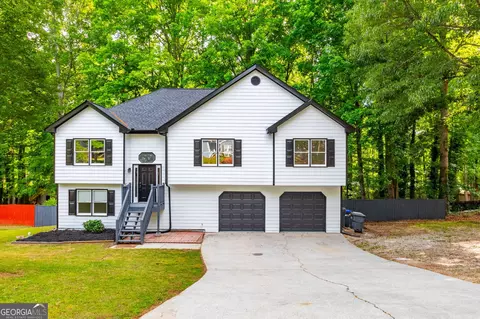 2165 Huntington Dr, Loganville, GA 30052