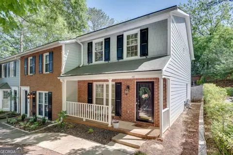 117 Courtyard Ter, Roswell, GA 30075