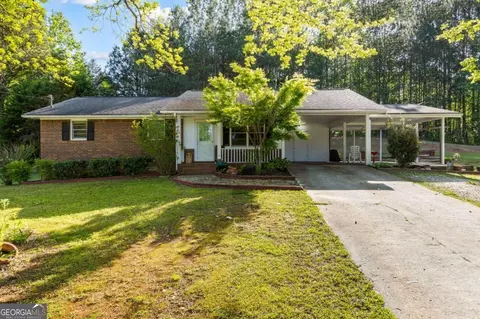 83 Lakeview Dr, Temple, GA 30179