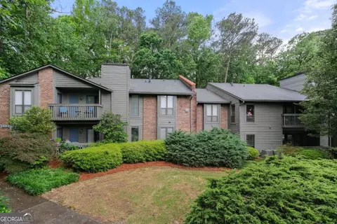 905 Tuxworth Cir, Decatur, GA 30033
