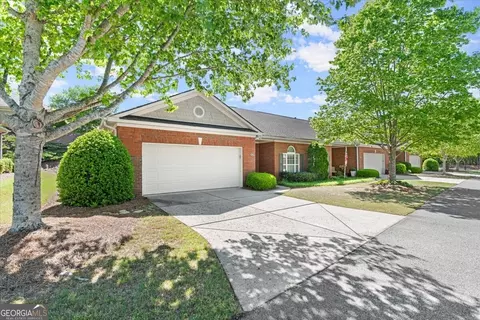 561 Sawnee Corners Dr, Cumming, GA 30040