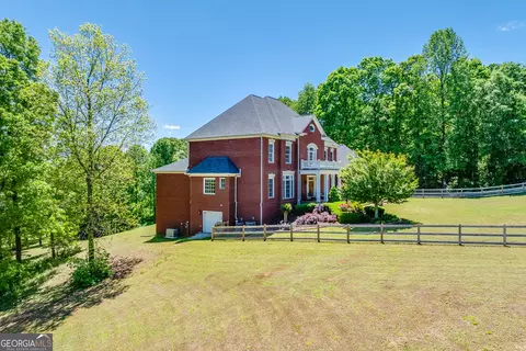 568 Barron Dr, Commerce, GA 30529 photo 3