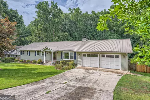 3812 Woodlane Cir, Gainesville, GA 30506
