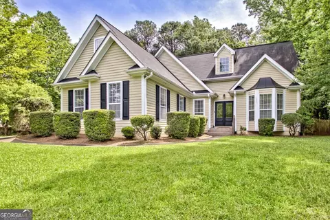 97 Highland Dr, Carrollton, GA 30116