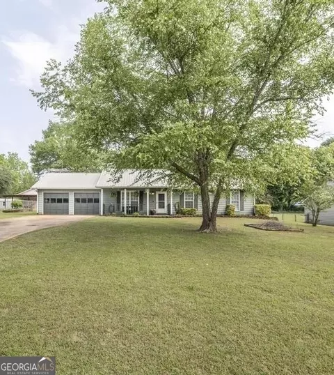 105 Gwenellen Dr, Locust Grove, GA 30248