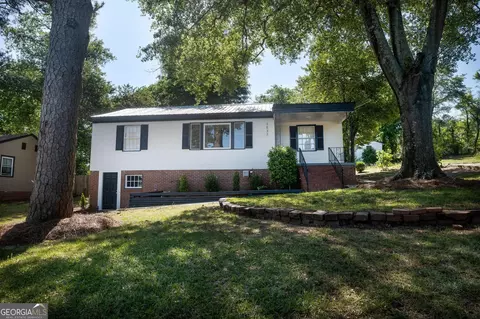 1537 Engle Dr, Macon, GA 31211